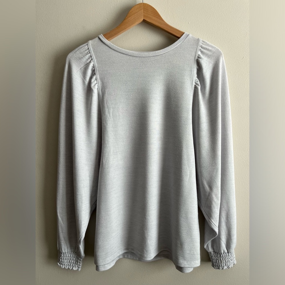 Banana Republic Women’s Grey Blouse Size Medium